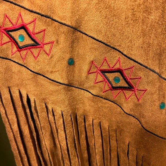 Wrangler Suede Fringe Vest - Picture 2 of 6